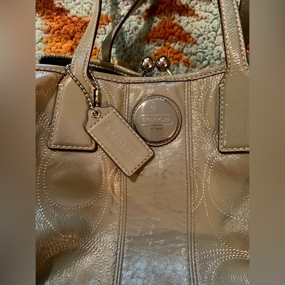 Coach Signature Stitch Carryall Kiss Lock Patent Leather Satchel - Picture 5 of 16